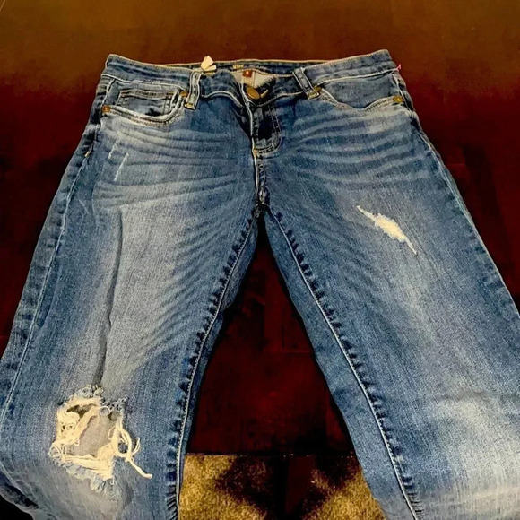 *Final Price* Kut from the Kloth Size 4 Distressed Jeans EUC Designer Celeb - Picture 2 of 6